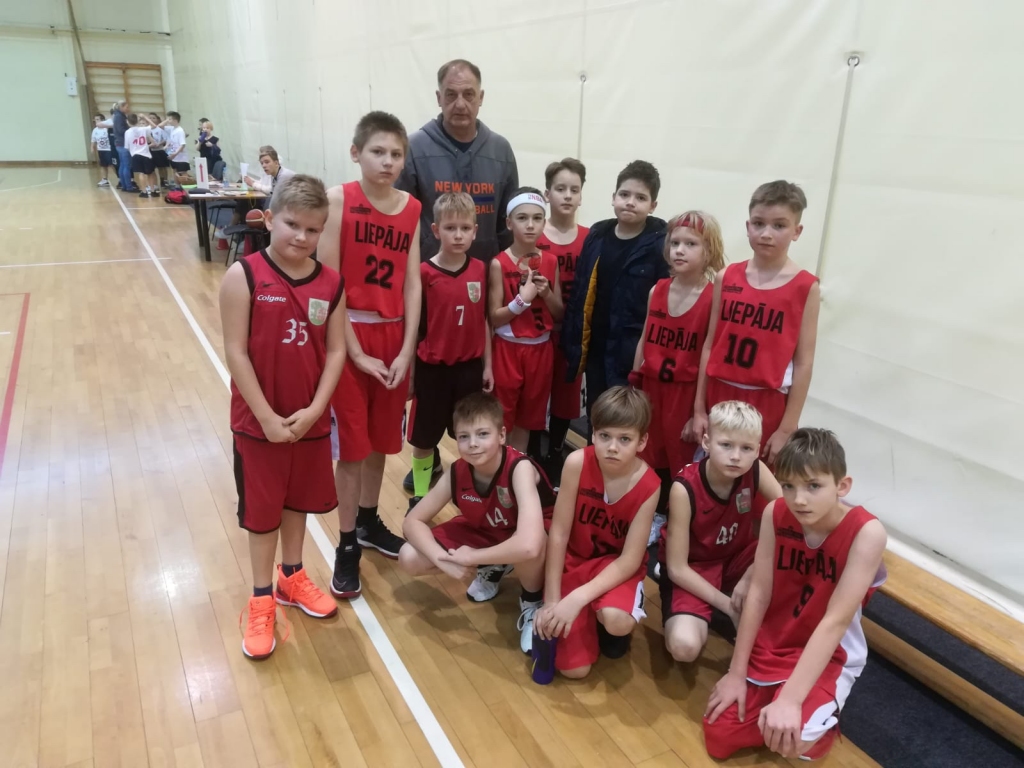 U10 basketbolisti gūst pieredzi turnīrā “Cēsu kauss 2019”
