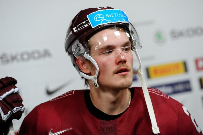 NHL debitējušais Balcers pirms Zvaigžņu spēles pārtraukuma tiek nosūtīts atpakaļ uz AHL