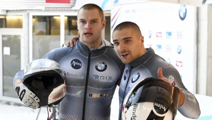 Ķibermanis kopā ar Mikni izcīna trešo vietu Pasaules kausa posmā Sanktmoricā