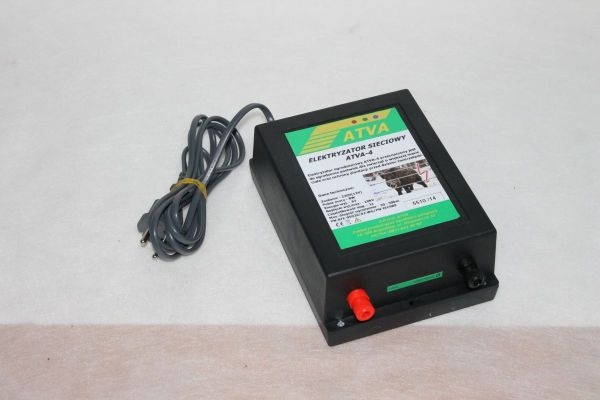 Dunalkā kāds vīrietis mēģina nozagt elektrisko ganu