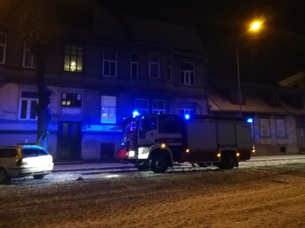 Liepājā deg sodrēji; ugunsdzēsēji atgādina par dūmvadu tīrīšanu