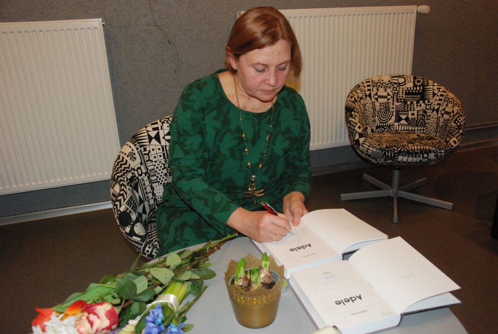 Sandra Vensko atver jaunu romānu