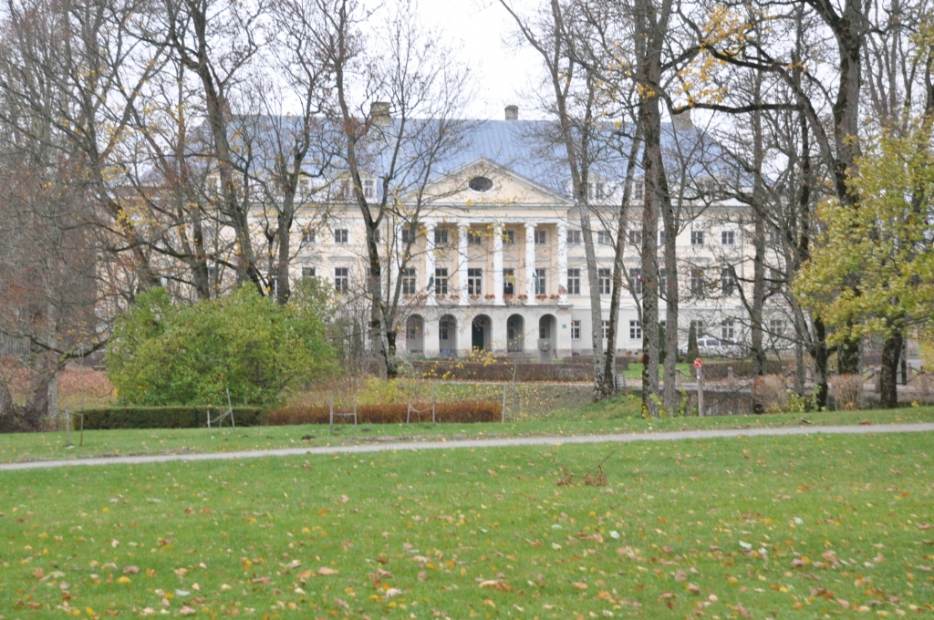 Mudina veltīt laiku sarunām