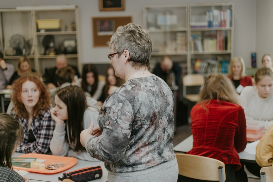 Krotes Kronvalda Ata pamatskolas skolotāja Dzidra Šterna piedalās "Ekselences balvas" finālā