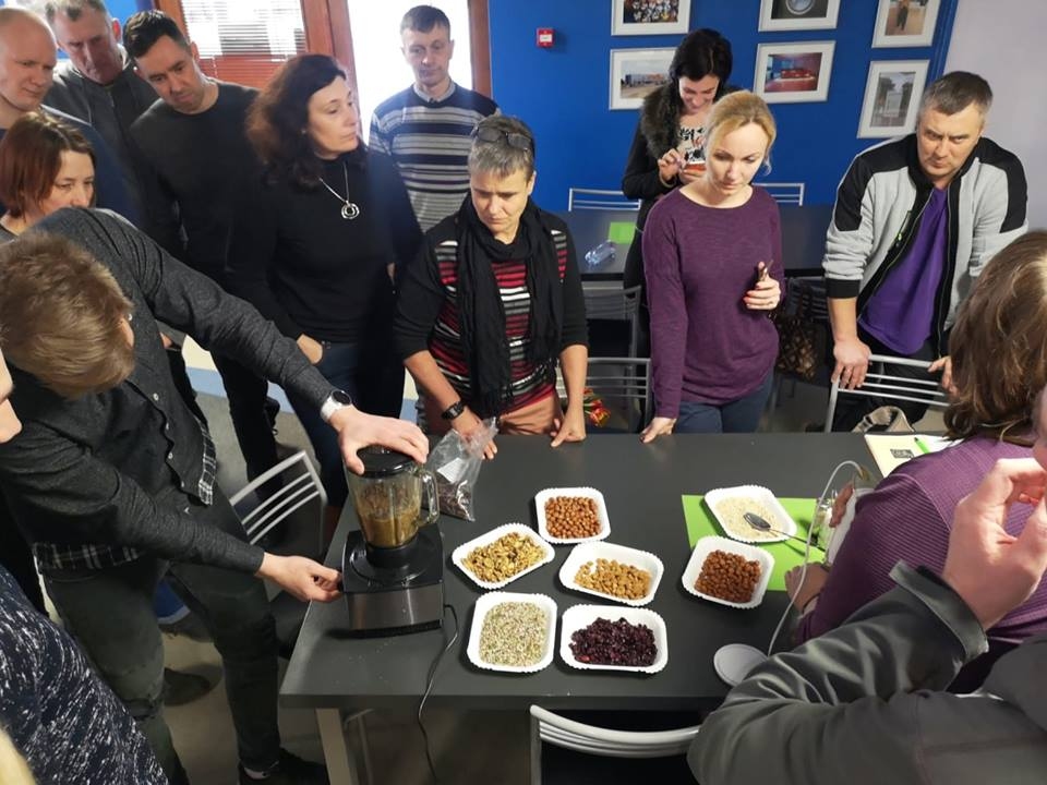 Liepājas rajona Sporta skolas treneri izglītojas par uztura pamatprincipiem