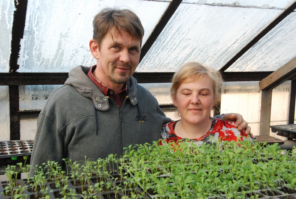 Irēna un Mārtiņš Krētaiņi Nīcas novadā jau 15 gadus audzē pircēju iecienītu produkciju