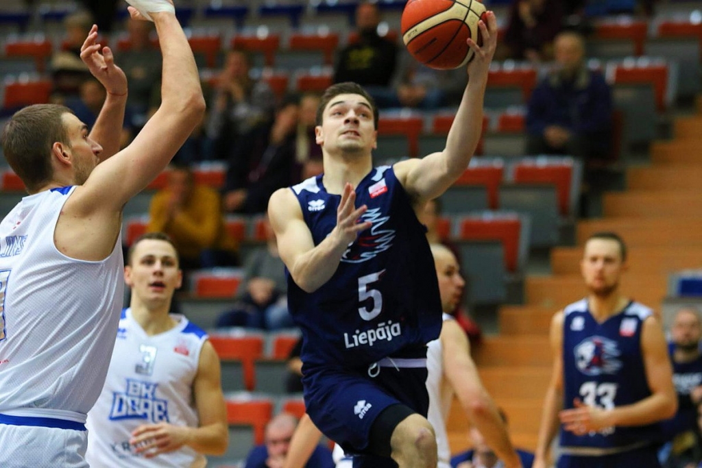 "Liepāja" apvienotā čempionāta mačā uzvar "Kalev"/TLU un turpina cīņa par iekļūšanu Latvijas līgas "play-off"