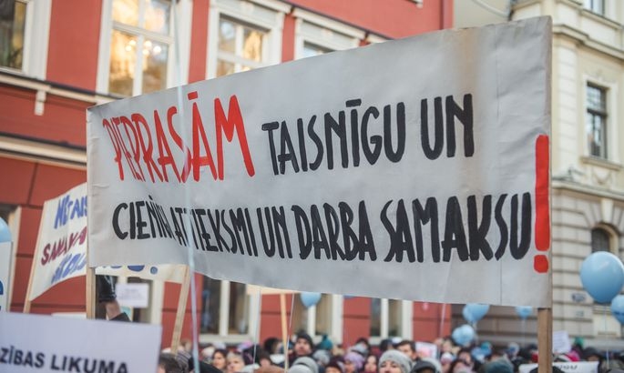 Naudu pedagogu algu celšanai sola atrast līdz maija vidum; LIZDA joprojām pieļauj streiku