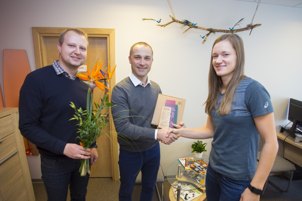 Liepājā sveic vienīgo Baltijas profesionālo skvoša spēlētāju