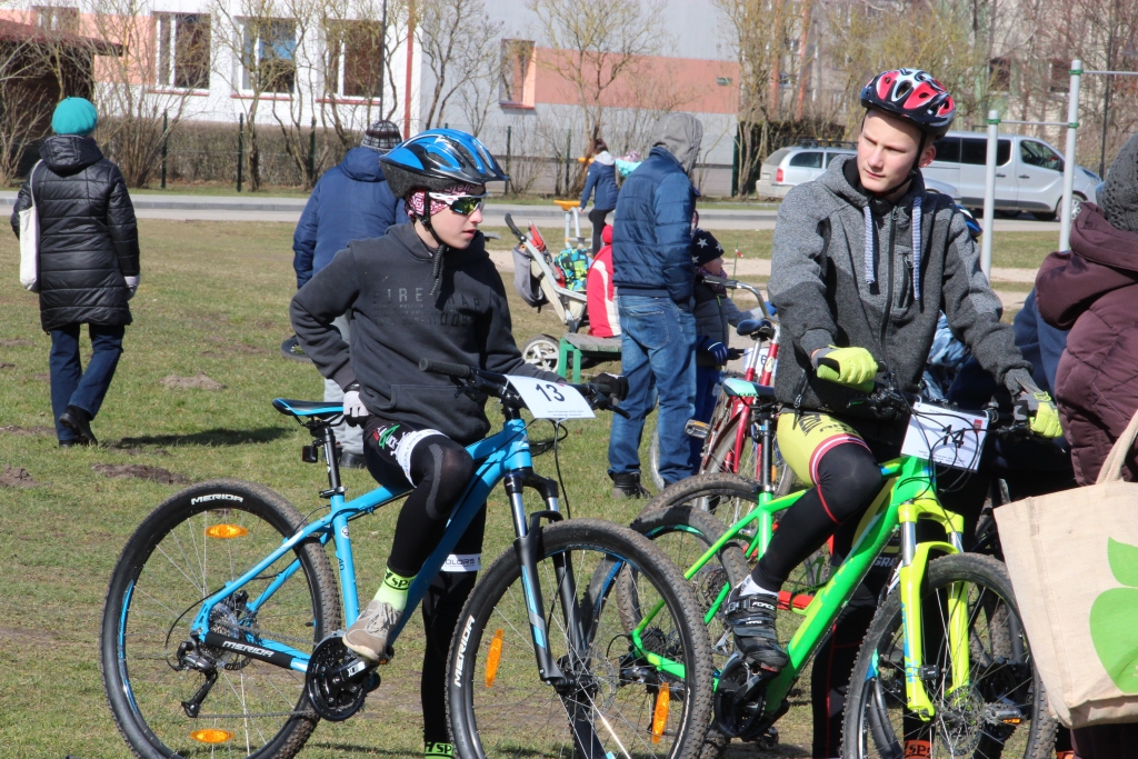 FOTO: Nīcā sacenšas MTB velokrosā "Ciskudrillis 2019"