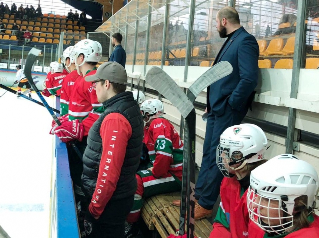 "Liepājas SSS" spraigā cīņā pieākpjas "Venta 2002" vienībai