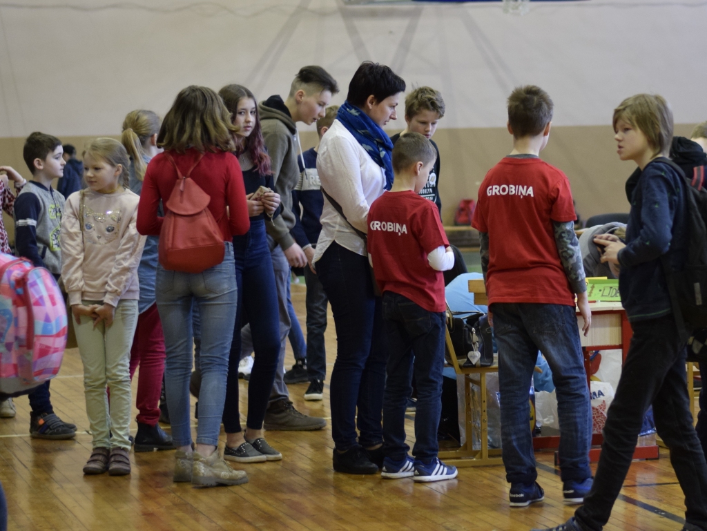 FOTO: Evijas Brikmanes fotoieskats starpnovadu skolēnu sacensībās šahā un dambretē