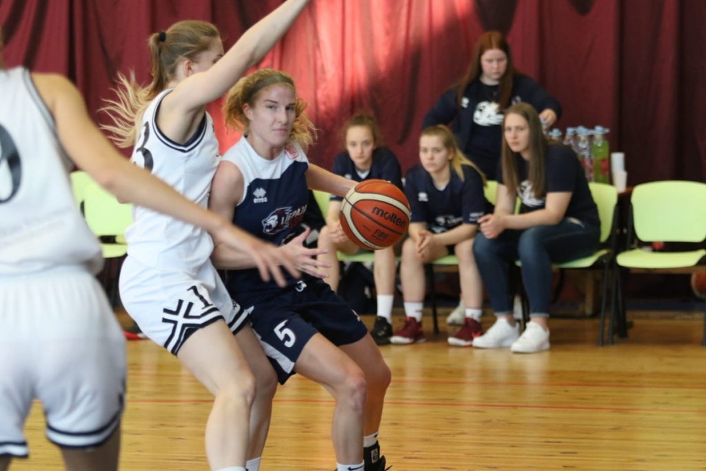 "Liepāja"/LSSS basketbolistes izcīna LSBL bronzu