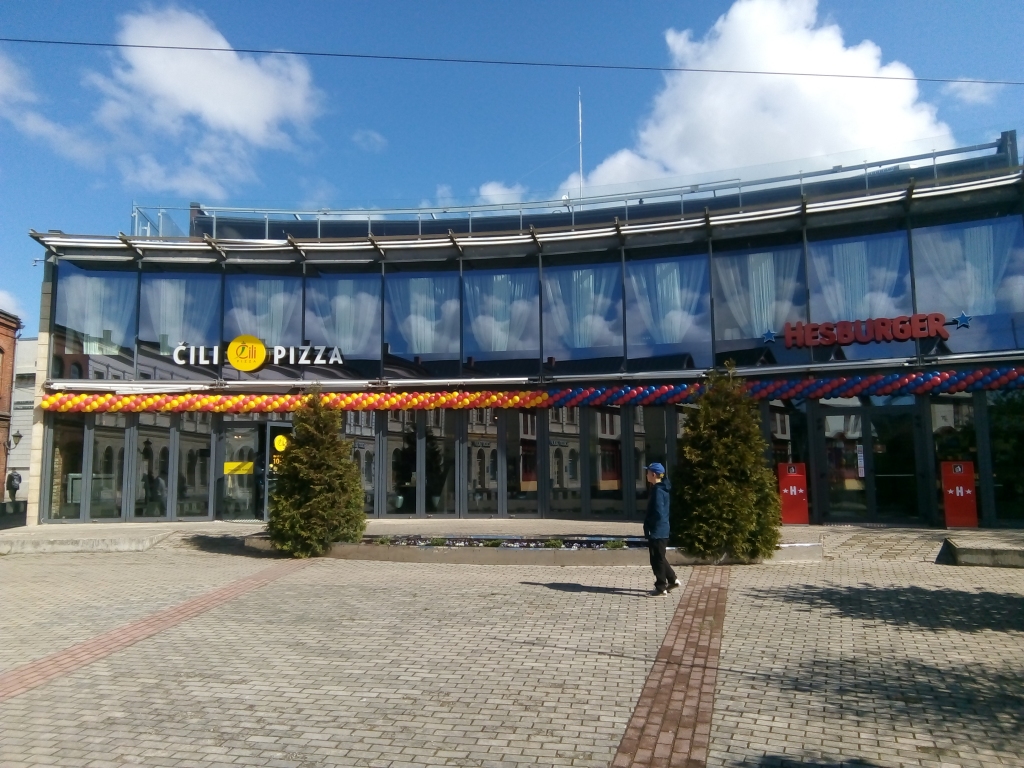 "Hesburger" investē 1,4 miljonus eiro jauna restorāna izveidē Liepājā