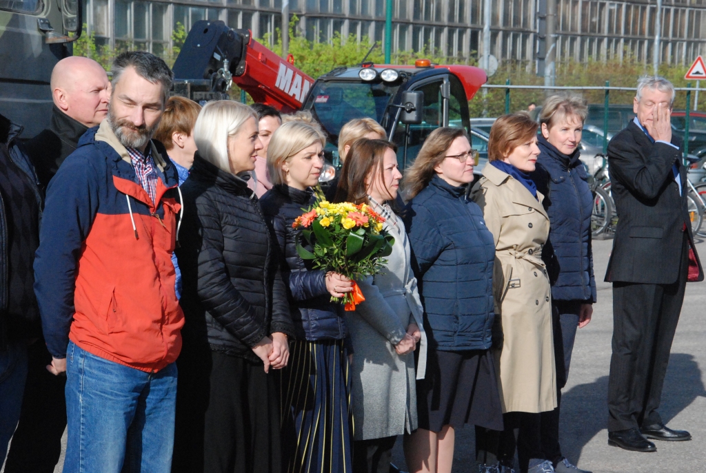 FOTO: Raimonds Vējonis Liepājā pasniedz Nodrošinājuma pavēlniecības 1. Reģionālā nodrošinājuma centra karogu