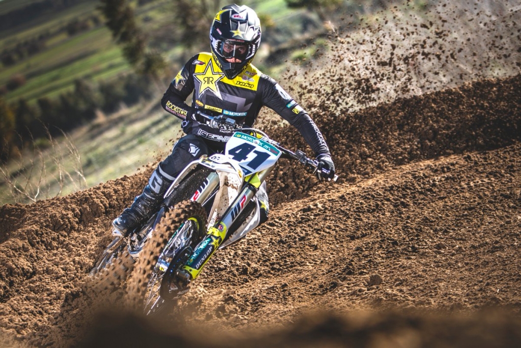 Jonass izcīna sesto vietu MXGP posmā Portugālē