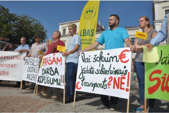 Plāno streikot "Liepājas autobusu parks" autobusu vadītāju pārāk zemā atalgojuma dēļ