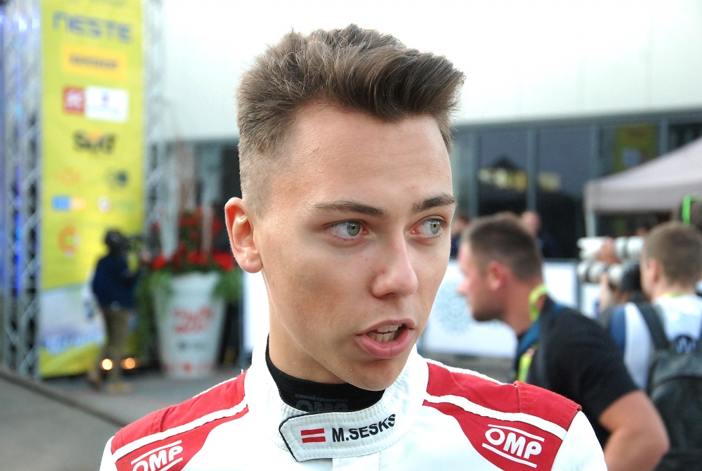 Rallija ekipāžai Sesks/Caune  mājas posmā "Rally Liepāja" spoža debija ar pilnpiedziņas auto