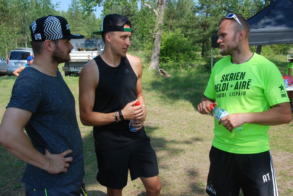 FOTO: Liepājā ķer adrenalīnu sacensību "Liepājas īriens 2019" pirmajā posmā