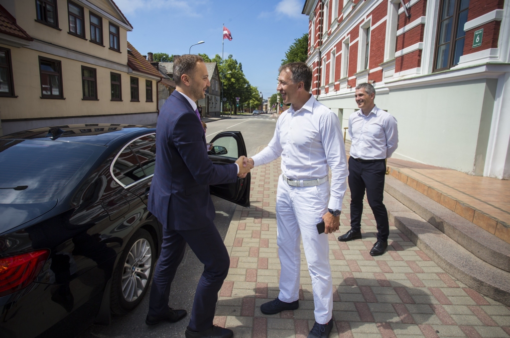 Liepāju darba vizītē apmeklē iekšlietu ministrs Sandis Ģirģens