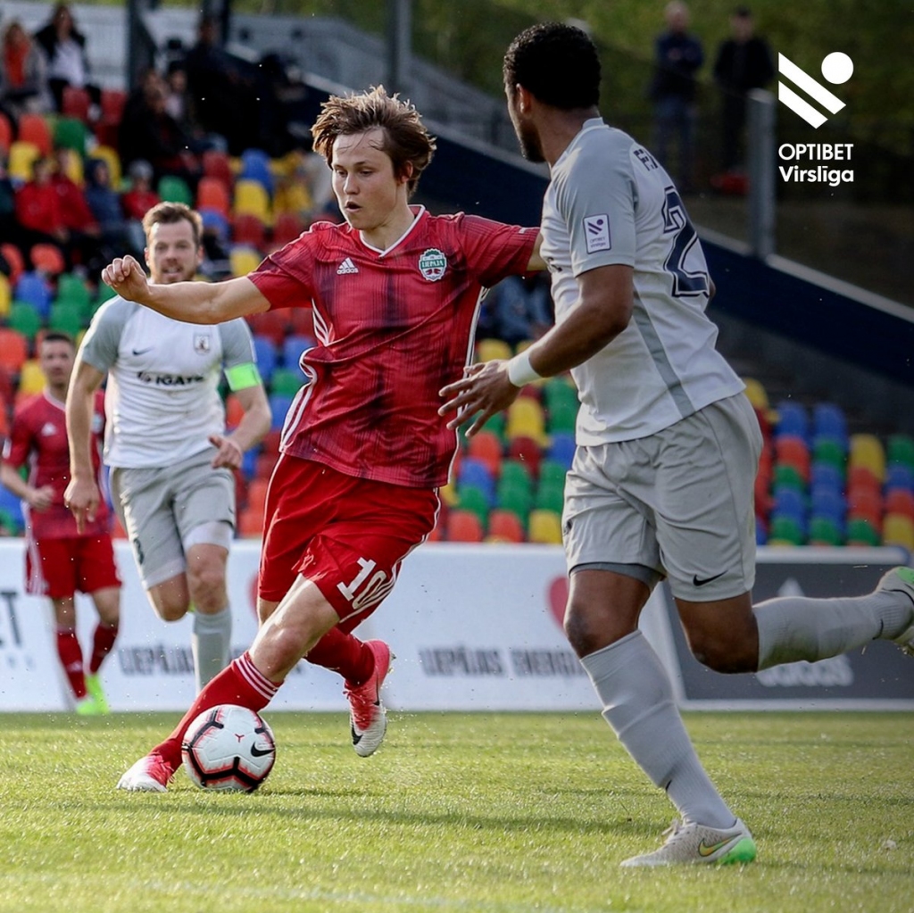 "Jelgavas" un "Liepājas" futbolisti virslīgas mačā cīnās bezvārtu neizšķirti