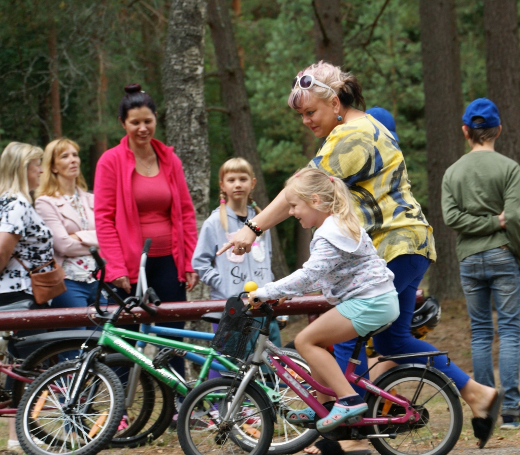 FOTO: Rucavā noskaidro uzvarētājus Sporta svētkos