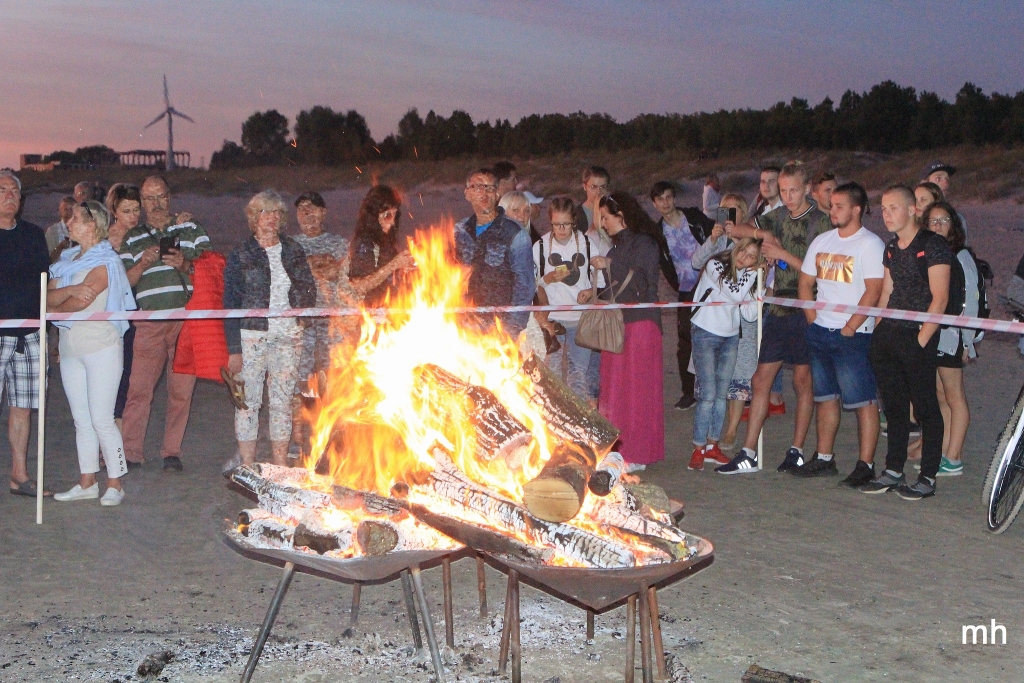 FOTO.VIDEO: Senās uguns naktī Liepājā noslēdzas festivāls "Via Baltica"