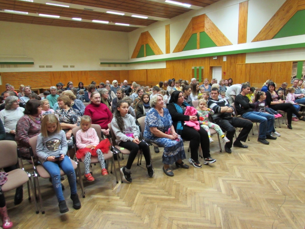 FOTO: Bunkā viesojas Liliputu cirks 