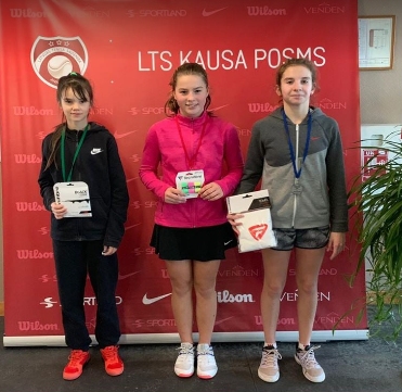 Tenisiste Elizabete Marta Hamitova izcīna trešo vietu Jelgavā