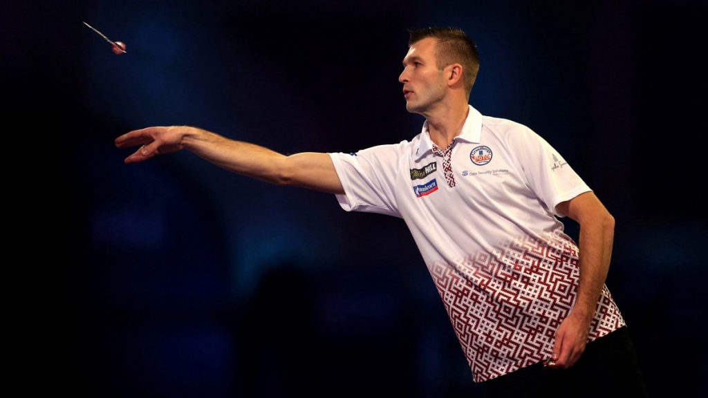 Šautriņmetējs Razma PDC pasaules čempionāta debijā piedzīvo zaudējumu pirmajā kārtā
