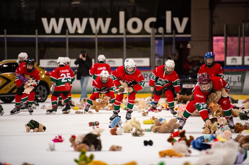 FOTO: Liepājā lāči lido arvien mazāk - šogad 1156 mīkstās mantiņas