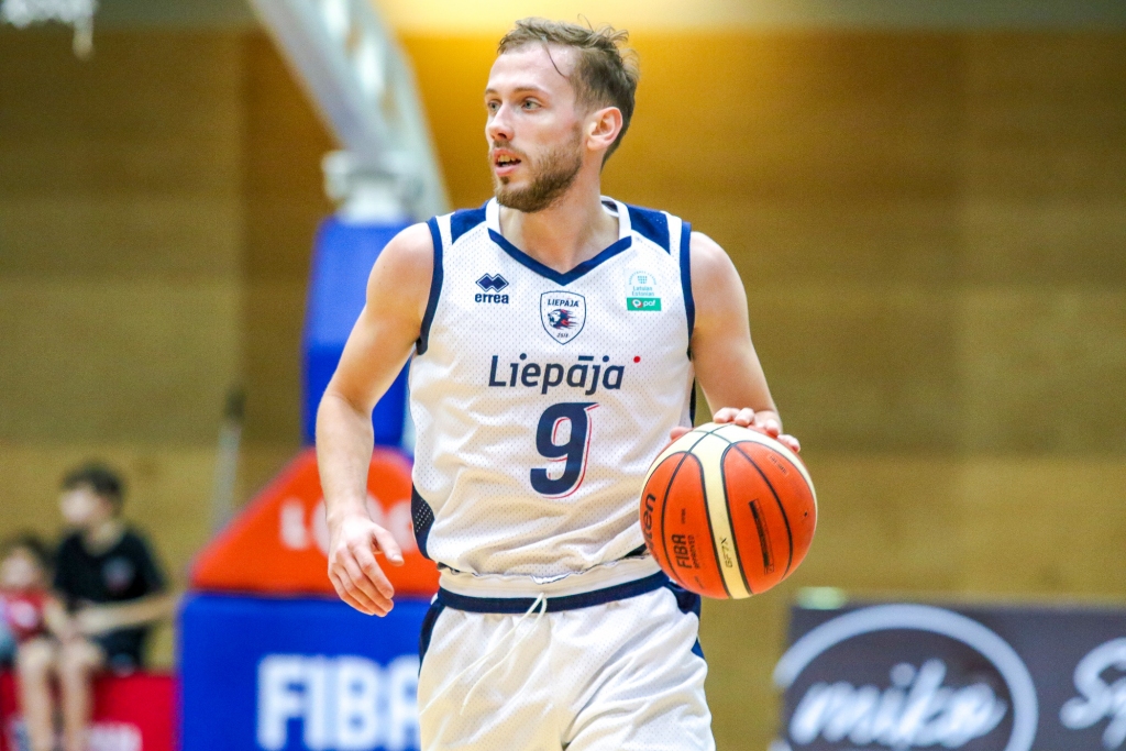 VIDEO: "Liepājas" basketbolistiem smags zaudējums latviešu pārstāvētajai "Kalev"/"Cramo"