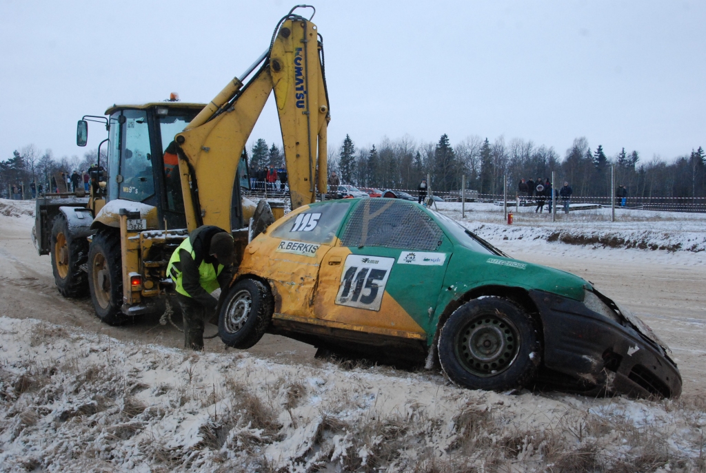 Folkreisa un autokrosa pirmais posms Vecpilī oficiāli pārcelts 