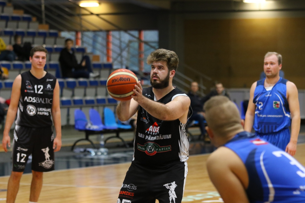 "Kraukļi" izdzīvošanas mačā sper platu soli pretim izslēgšanas spēlēm