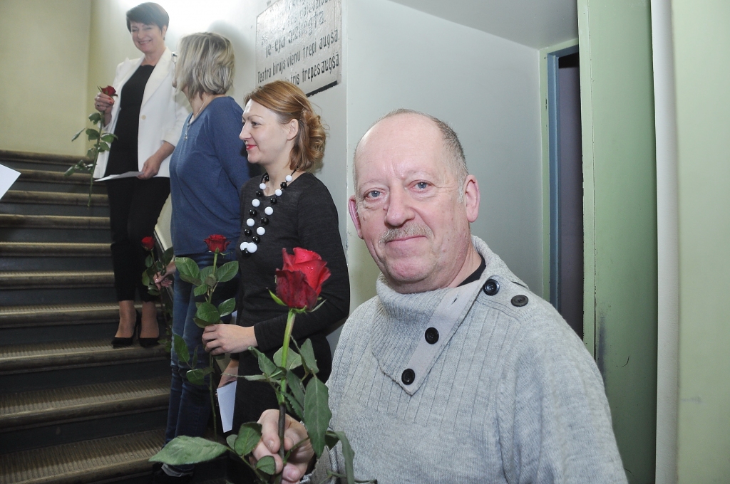 FOTO: Sveic aktieri Jāni Dreiblatu 80 gadu jubilejā