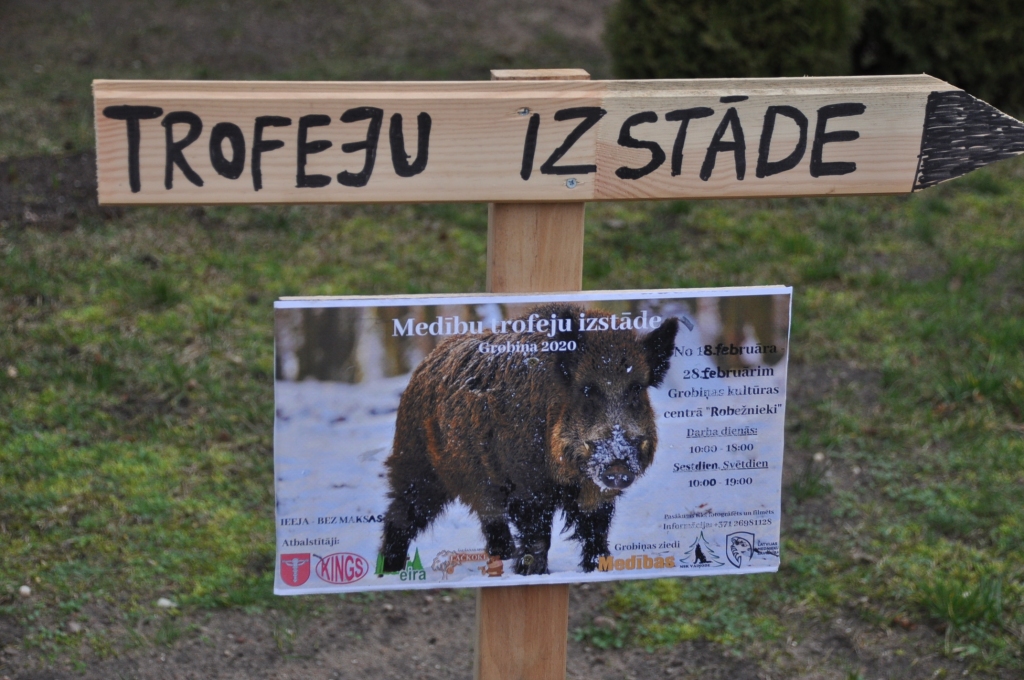 FOTO: Līdz piektdienai Grobiņā skatāma iespaidīga medību trofeju izstāde