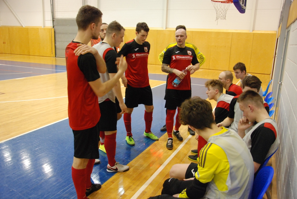 Nīcas futbolisti aizvadīs svarīgu spēli cīņā par pirmās līgas zelta godalgām