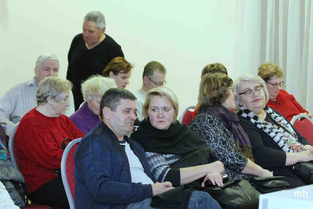 FOTO: Liepājas Latviešu biedrības namā izrāda dokumentālo filmu "Valkātājs"