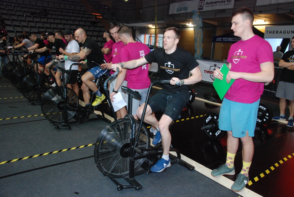 FOTO: Izturības sacensības "Liepāja Throwdown 2020"