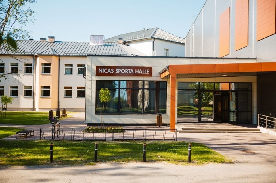 Nīcas sporta centrs aicina būt atbildīgiem novada stadionos Nīcā un Rudē