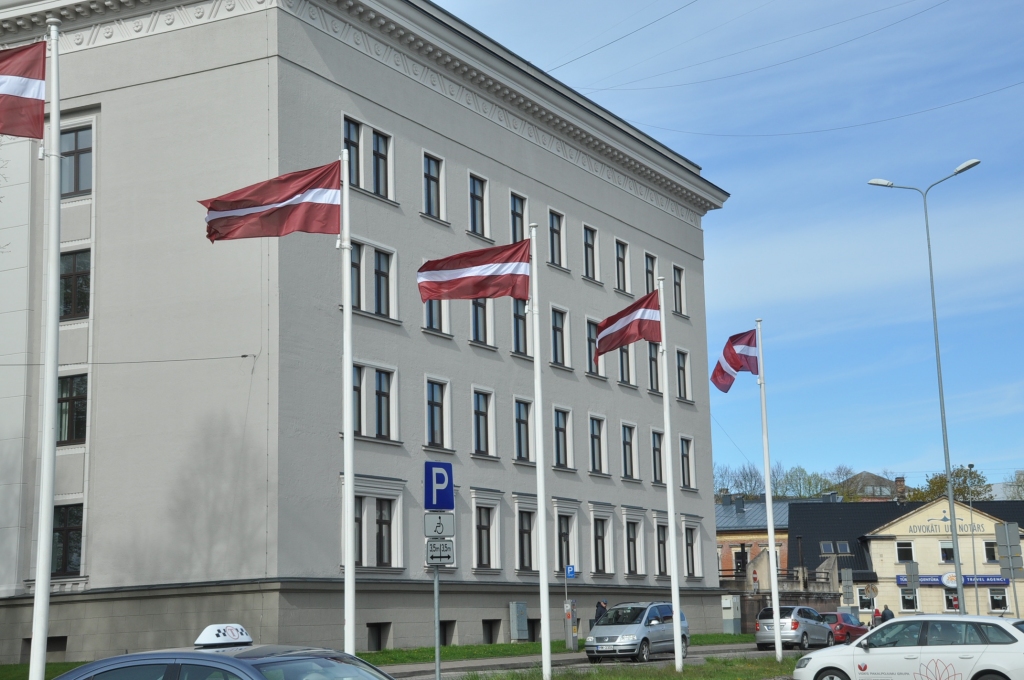 Reģionālās augstskolas lielākoties neplāno pagarināt akadēmisko studiju gadu