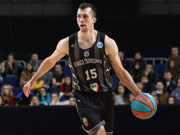 Rucavas basketbolistam Artim Atem sezona Rumānijā beigusies