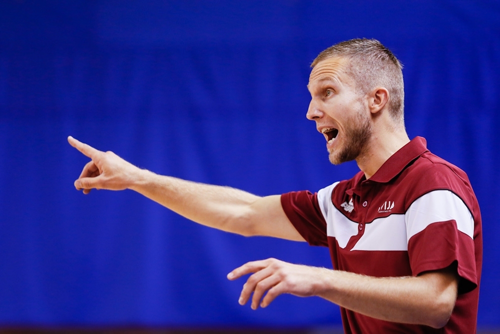 Viscokis-Rubenis pārņem "Liepāja" stūri