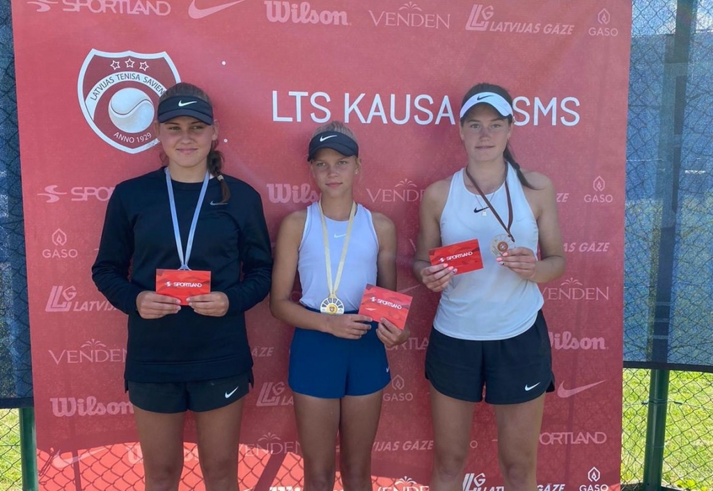 Liepājnieki no Ventspils atved divas bronzas