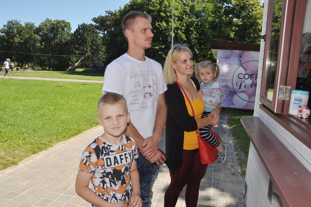 FOTO: Liepājās Jūrmalas parkā šogad daudz kafejnīcu; kurš ir populārākais našķis?