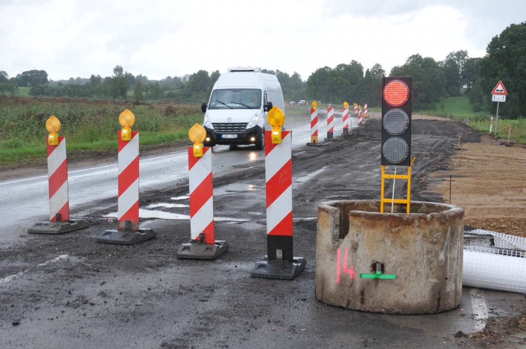 Sākti reģionālā autoceļa Skrunda-Aizpute seguma atjaunošana posmā no Kazdangas līdz Aizputei