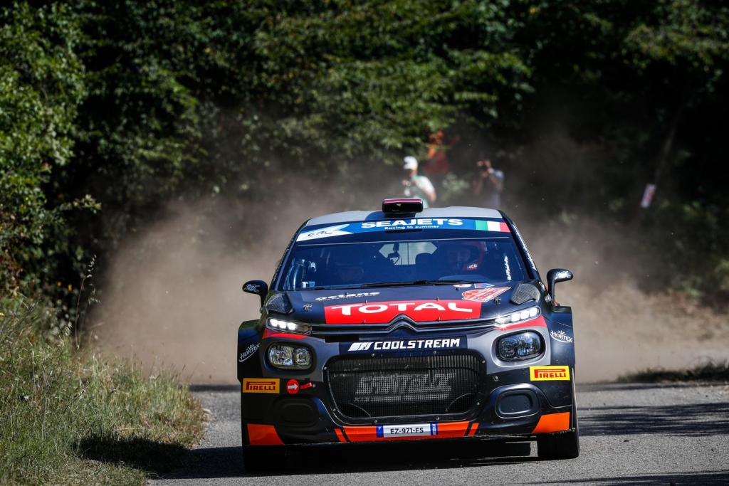 Čempioni un uzvarētāji izkrāšno " Rally Liepāja" dalībnieku sastāvu