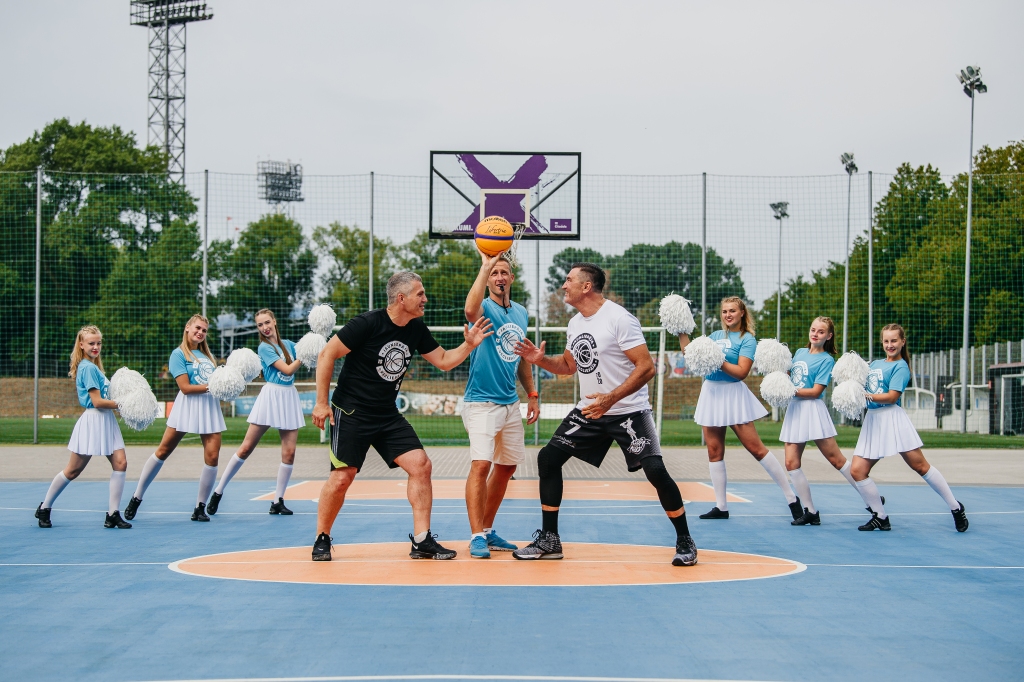 Kurš kuru: "Jaunliepāja" pret "Vecliepāju"