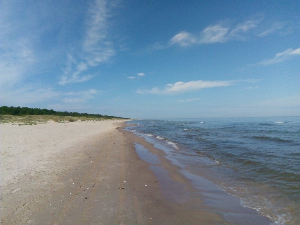 Daļā piekrastes pazeminājusies temperatūra jūrā, Mērsragā - par 15 grādiem