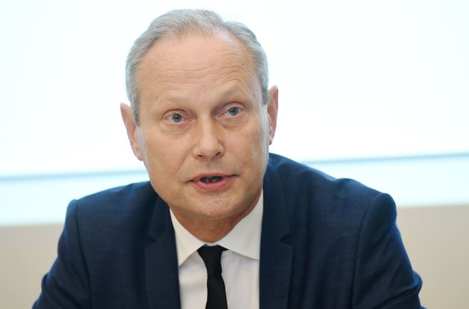 Lielās skolas mācības pārsvarā organizēs maiņās vai pamīšus pa nedēļām